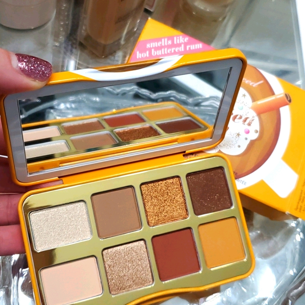 Too Faced Hot Buttered Rum eyeshadow pallet